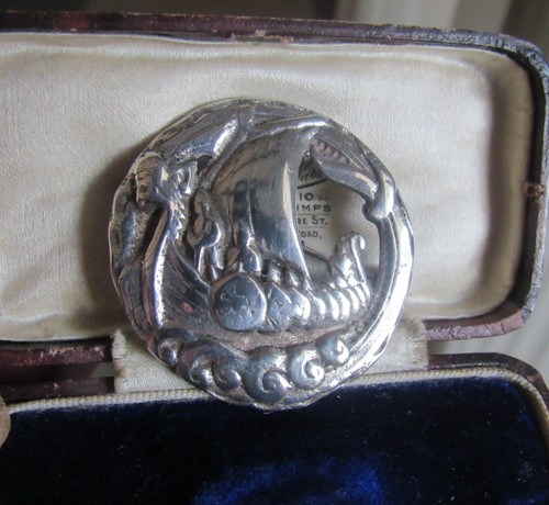 Vintage chester solid - chester, silver