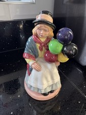 LOVELY ROYAL DOULTON BALLOON GIRL FIGURINE HN2818 