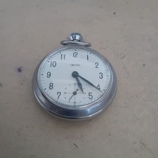 Lovely 1975 Vintage Smiths