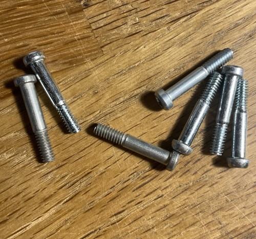 Meccano allen pivot bolt - x,