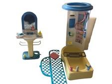 Barbie Vintage Bath Shower And Light Up Vanity Unit