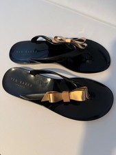 TED BAKER BLACK FLIP-FLOPS