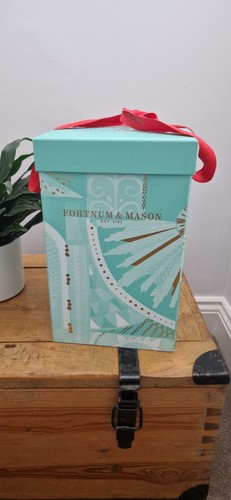 Fortnum mason presentation - fortnum,
