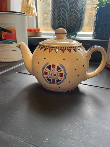 Ringtons celebration teapot - ringtons,