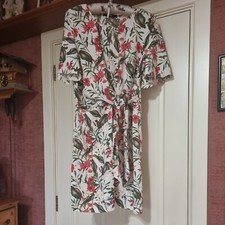 Pretty George At Asda Knee