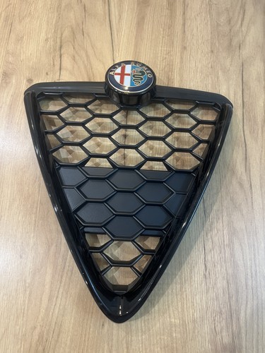 Alfa romeo giulietta - romeo, honeycomb
