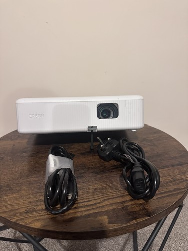 Epson w01 lcd projector hd - epson,