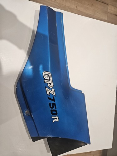 Kawasaki gpz750 side panel - gpz750,
