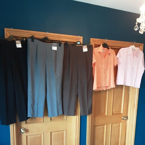 Bnwt ladies bundle size - size, bon