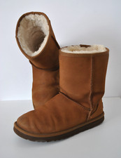 Brown suede slip on sheepskin women classic short II boots size 6.5 (EU 39) UGG