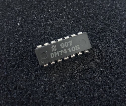 National semiconductor dm7410n - national,