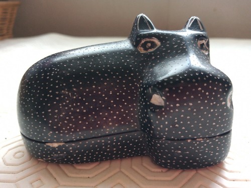 Small stone hippo trinket - small,