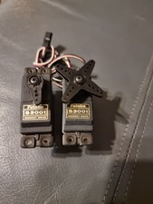 2 X Futaba S3001 Servos