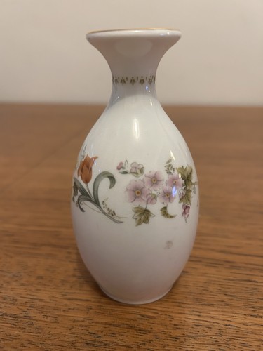 Wedgewood mirabelle bud - wedgewood,