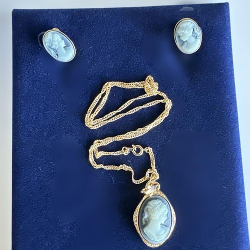 Cameo style necklace - necklace, and