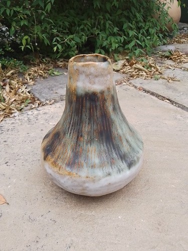 Artist marked studio pottery - artist,
