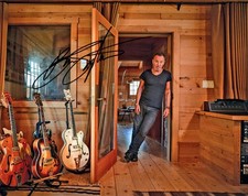 A fantastic 10x8 Autographed Photo of Bruce Springsteen & CoA