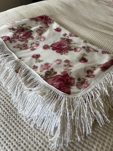 Floral shabby chic sofa - floral,