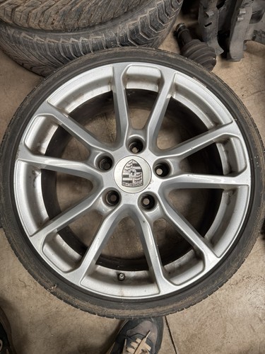 Porsche cayenne wheels - 18”,