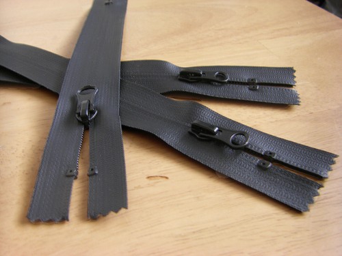 Black waterproof closed end - black,