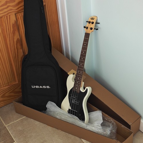 Kala solid body bass - solid, u•bass