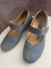 Ladies Blue Leather Flat