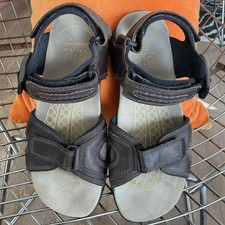 CLARKS ACTIVE AIR BROWN