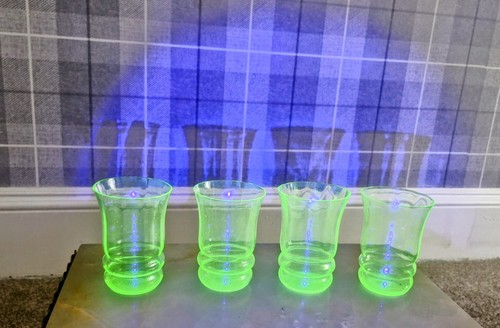 Set uranium glass - 4,