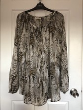 Ladies Beach Cover Up Size 20