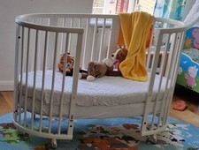 Stokke Sleepi Cot Bed V2 Very Good Condition