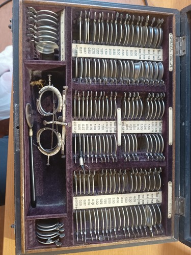 Vintage opticians set - opticians, (r)