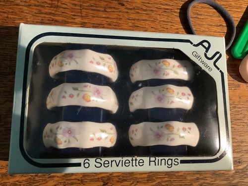 Napkin rings boxed ajl set - boxed.,