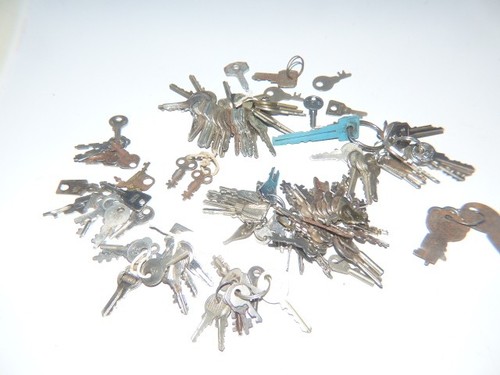 Vintage keys job lot - vintage,