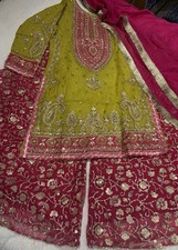 Women’s Size Medium Green &