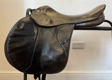 17” Pariani Italian Leather Close Contact Jump Saddle Wide