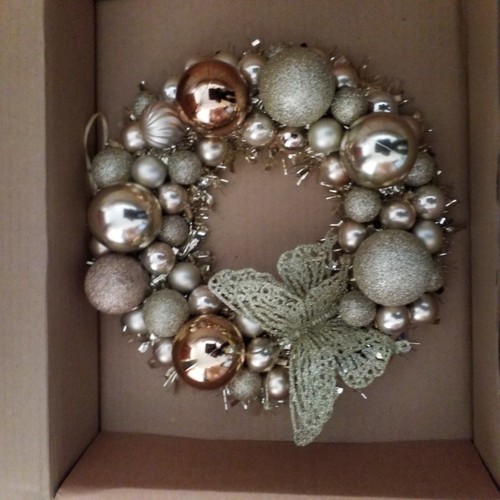 Christmas bauble wreath