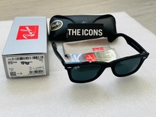 Ray-Ban Wayfarer Sunglasses