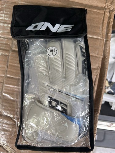 The one glove - one, nxt