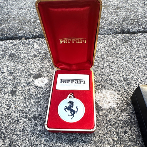 Ferrari press meeting badge - ferrari,