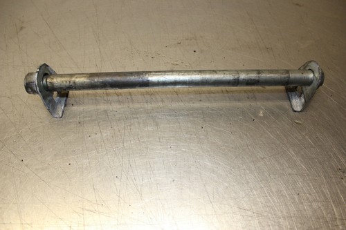 Suzuki gsf 600s rear axle - gsf,