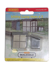 Hornby Skaledale R9782 "Utility Lamp Huts x 2" (OO gauge) - New + sealed