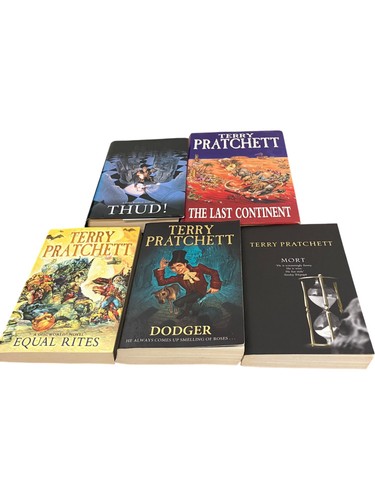 Terry pratchett discworld - pratchett,