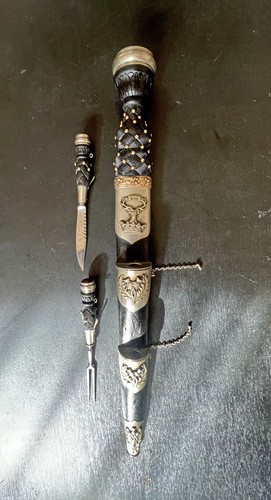 Superb antique scottish dirk - superb,