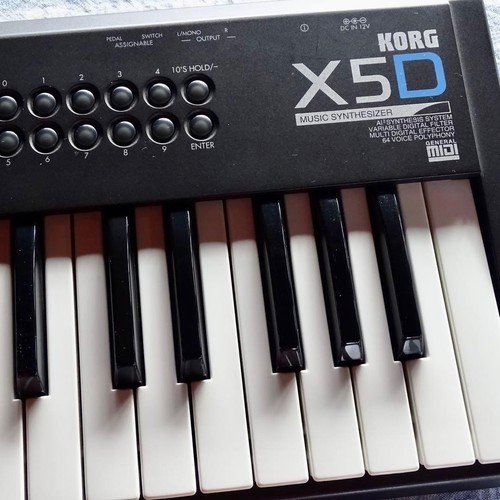 Korg x5d music synthesizer - korg,