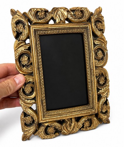 Gilt picture photo frame - /,