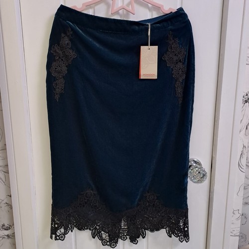 Monsoon velvet lace - velvet, pencil
