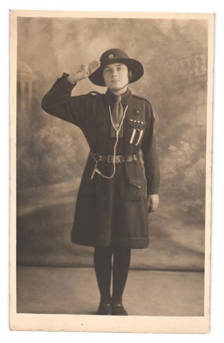 1920s girl guide patrol leader - patrol,