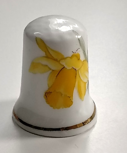 Bone china made - england, ~