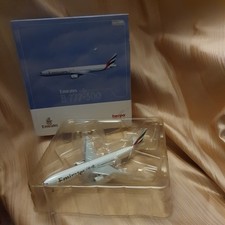 Emirates Boeing B777-300