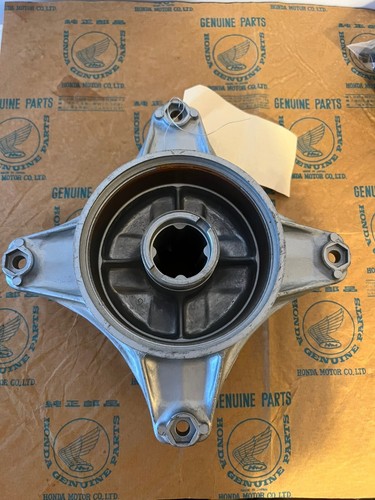 Honda st70 dax - st70, hub